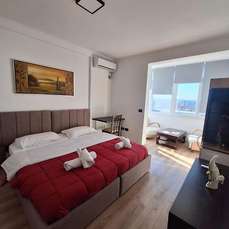 Albania Apartment Near Tirana City Center Double Or Twin Bed Esterno foto
