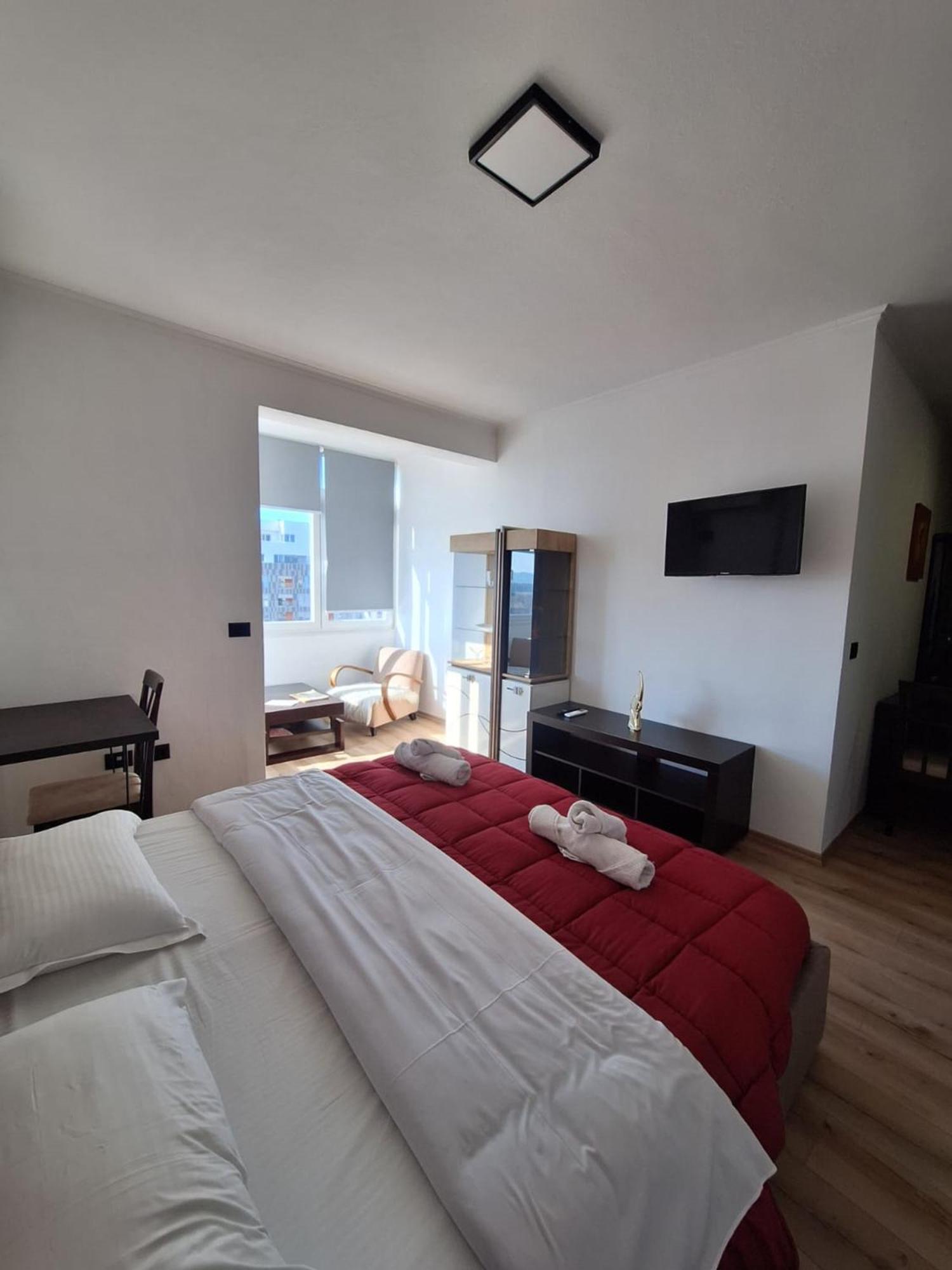 Albania Apartment Near Tirana City Center Double Or Twin Bed Esterno foto